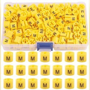 🔹️NIB Yellow Medium Plastic Clothing Clip On Hanger Size Tags